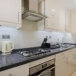 Luxury Oceana Apartment, Central City Centre, Newly Refurbished