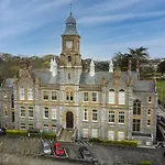 Luxury 1 Bedroom Duplex With Free Parking
