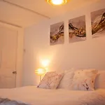 Private Parking, Urban Comfort & City Haven
