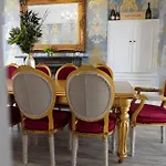 The Hoe, Beautiful 5-Bedroom House, Garden, Secure Parking, Sleeps 12