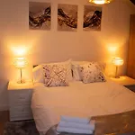Private Parking, Urban Comfort & City Haven
