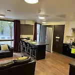 6 Bed Flat Astor House By Pureserviced