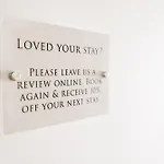 New Luxury For 2024 - Central Plymouth House - Sleeps 10 - Access To Plymouth Town - Close To The Barbican - Pets Welcome - Parking Available - By Luxe Living By Sophia