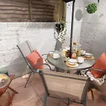 New Luxury For 2024 - Central Plymouth House - Sleeps 10 - Access To Plymouth Town - Close To The Barbican - Pets Welcome - Parking Available - By Luxe Living By Sophia