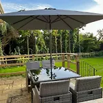 The Lockett Wonderful Large Bungalow Plympton, Plymouth Free Parking By Staystaycations