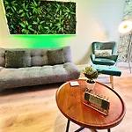 Best Deal Comfy Central & Chic 1 Bed Apartment In Plymouth