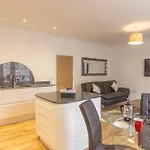 Captains Quarters 4 Apartment