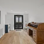 2 Bed - Apartment No. 1 Windsor Villas