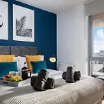 Plymouth Penthouse Apartment-Sea View-Sleeps 7- Habita Property