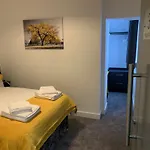 6 Bed - Kings Cross By Pureserviced