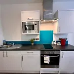 Foxhouse Studio Apartments