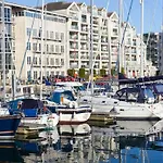 Ocean Crescent Plymouth City Centre Penthouse Level Over 25\'S Only