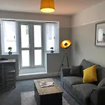 Bright Plymouth Hoe Hideaway