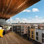Penthouse Plymouth Apartment- Sea View- Sleeps 7 - Parking - Habita Property