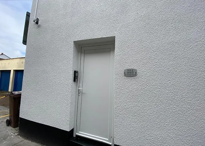 Octagon Apartment 2