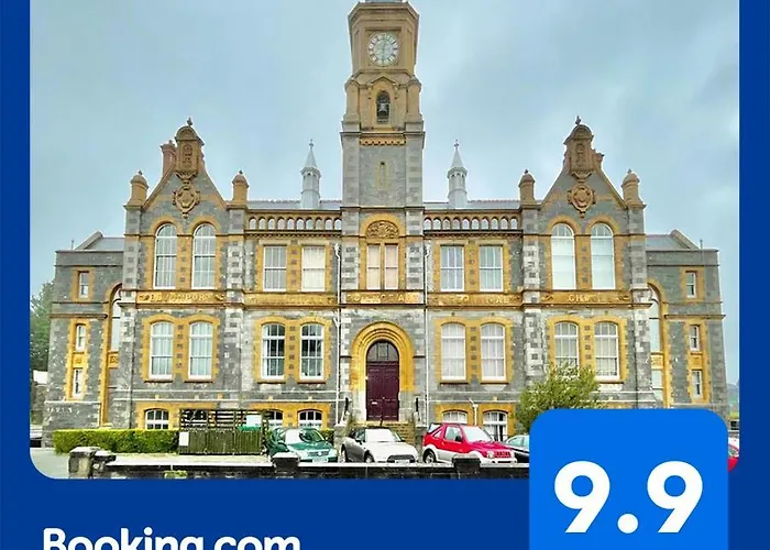 Luxury 1 Bedroom Duplex With Free Parking