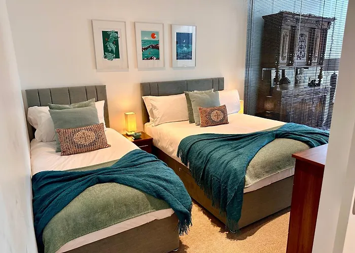 Royal William Yard Apartments - Large And Luxurious With Free Parking
