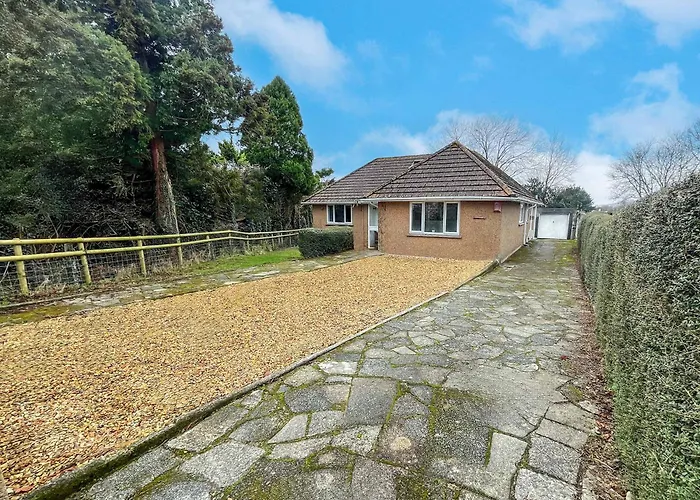 The Lockett Wonderful Large Bungalow Plympton, Plymouth Free Parking By Staystaycations