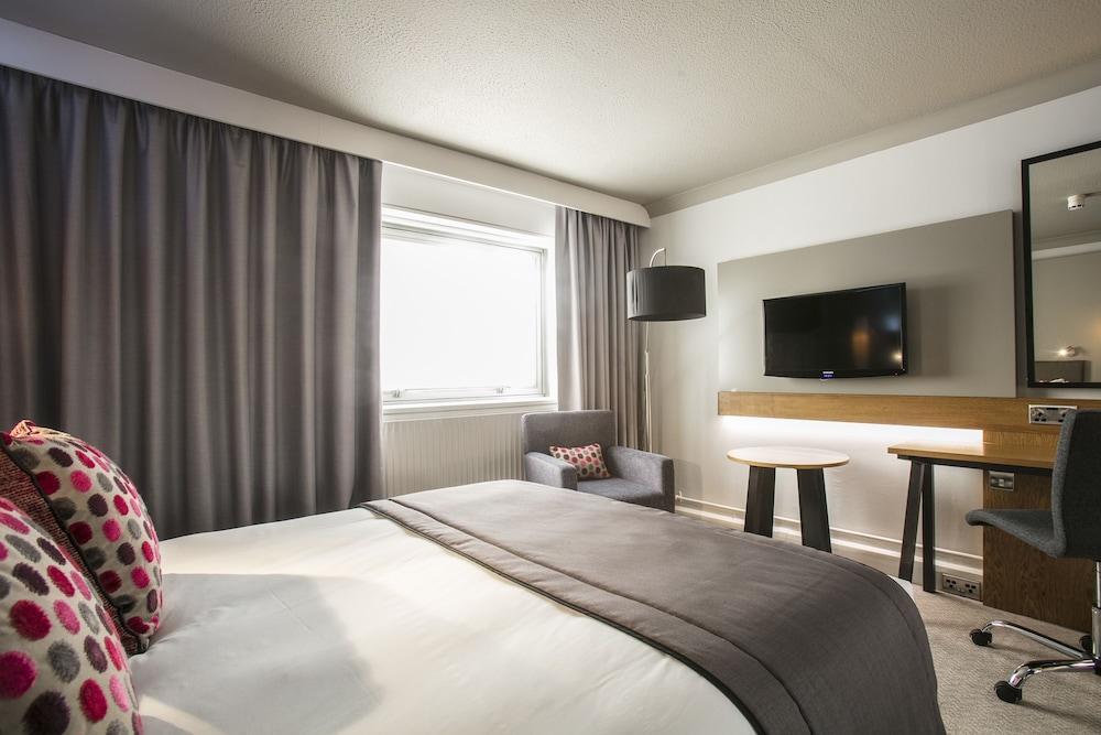 Crowne Plaza By Ihg 4*