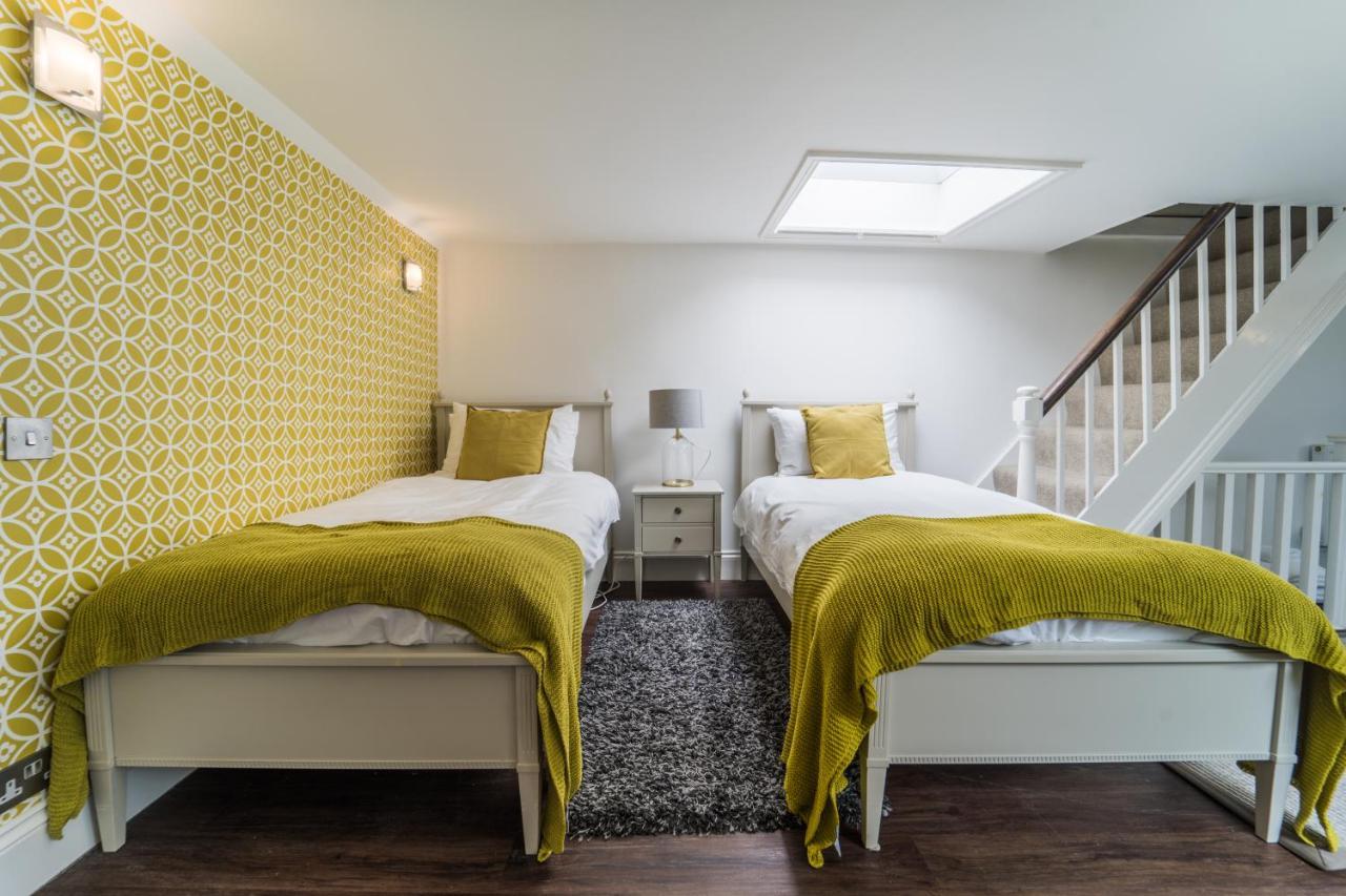 1 Elliot Terrace 4* Plymouth