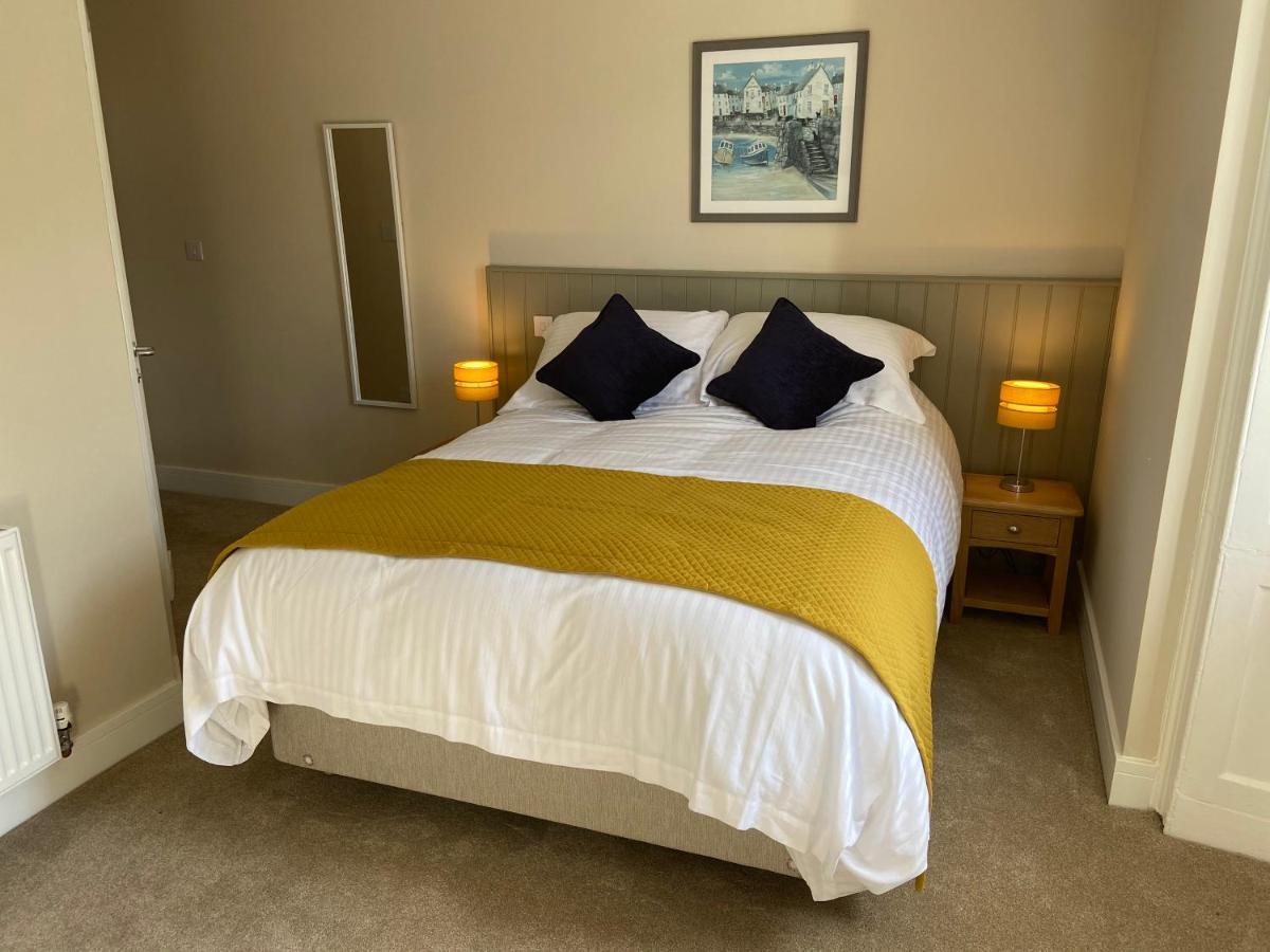 The George Hotel *