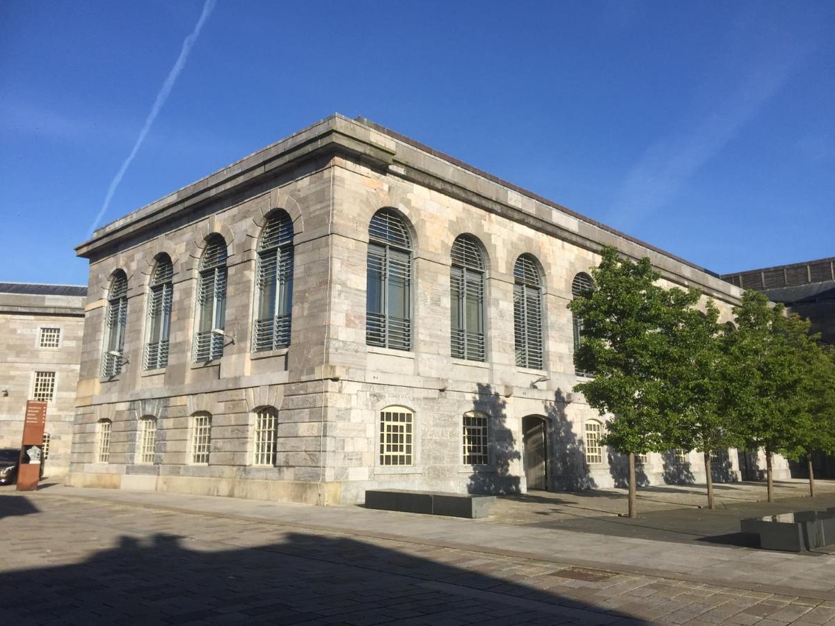 Royal William Yard Free Parking & Wifi