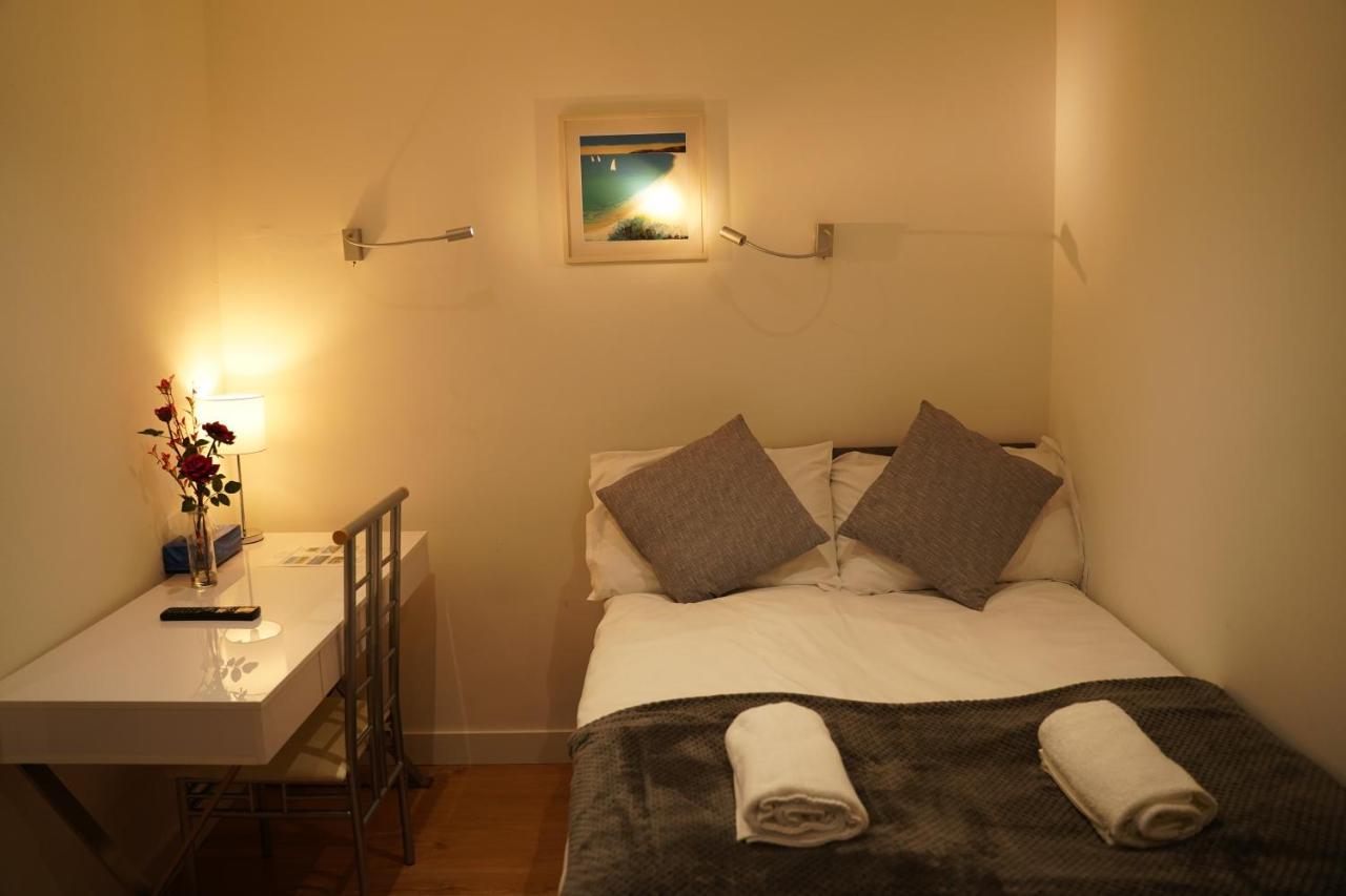 Serviced Apartment