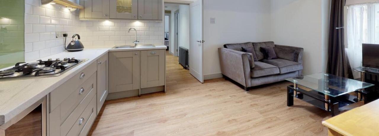 Custom House 2 Bed Apartments, The Barbican, Apartment