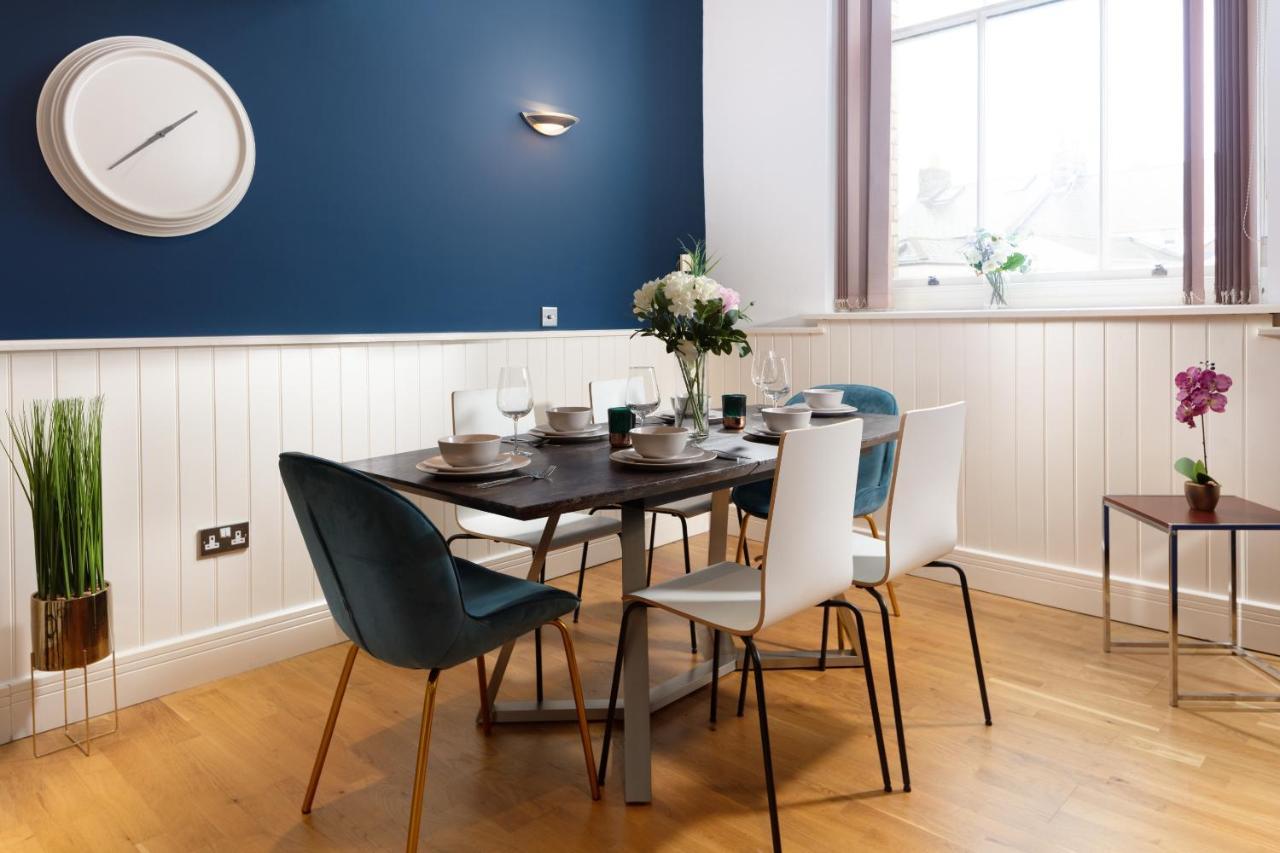 Central Duplex - Private Parking - Sleeps 6 - Habita Property Apartment