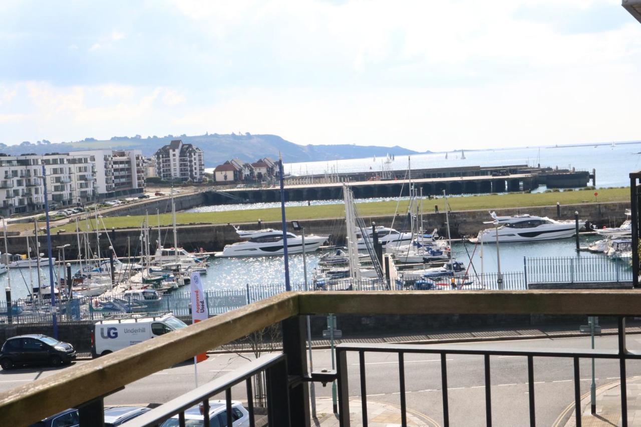 Brittany Street, Apartamento *