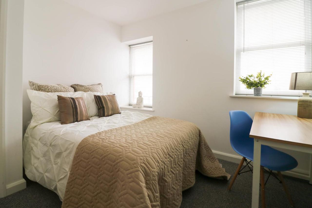 3 Elizabeth Court * Plymouth