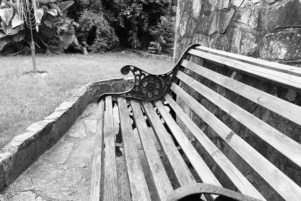 The Retreat @ The Old Smithy, Colebrook Village *