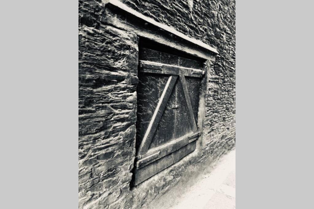 The Retreat @ The Old Smithy, Colebrook Village Apartment