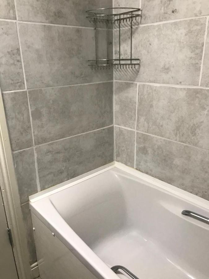 2 Bedroom Apartment *