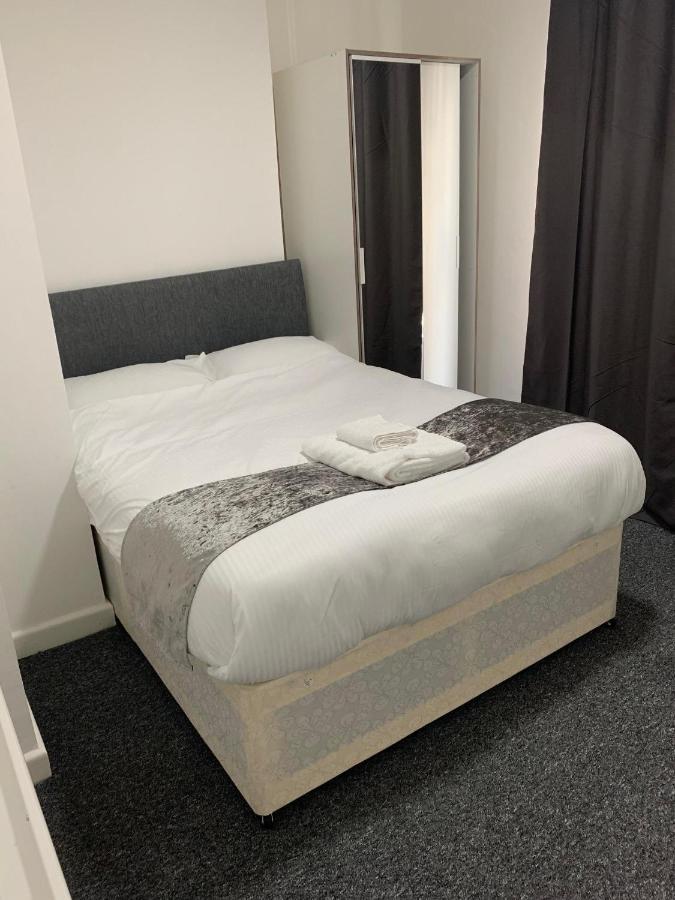 Central Plymouth Apartment *