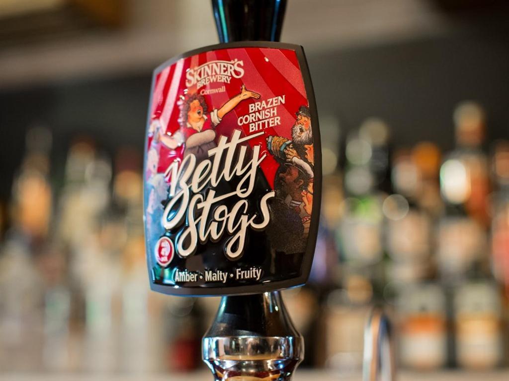 Pub On The