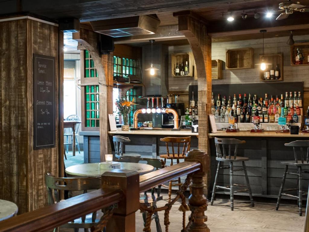 Pensão Pub On The 3*