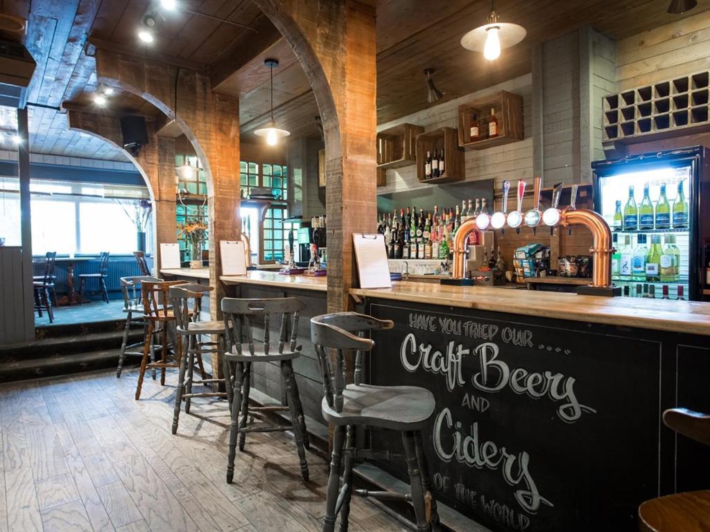 Pub On The