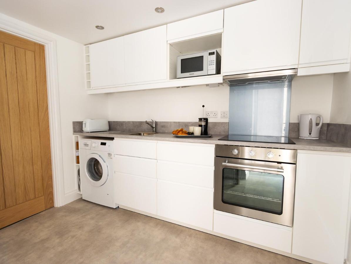 Central Georgian - Sleeps 5 - Private Parking - By Habita Property Apartment Plymouth