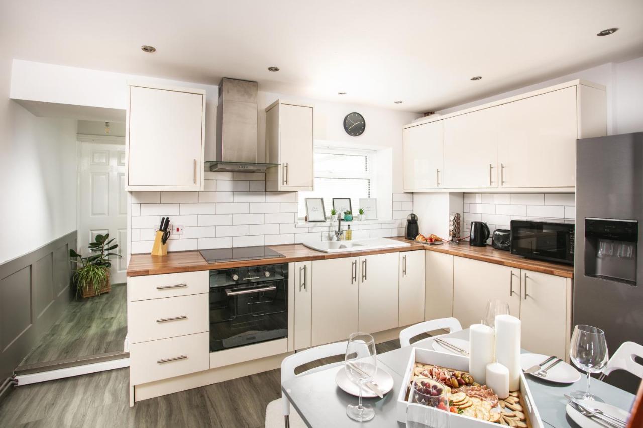 Apartment Bijoux - Sleeps 6 - Habita Property Plymouth