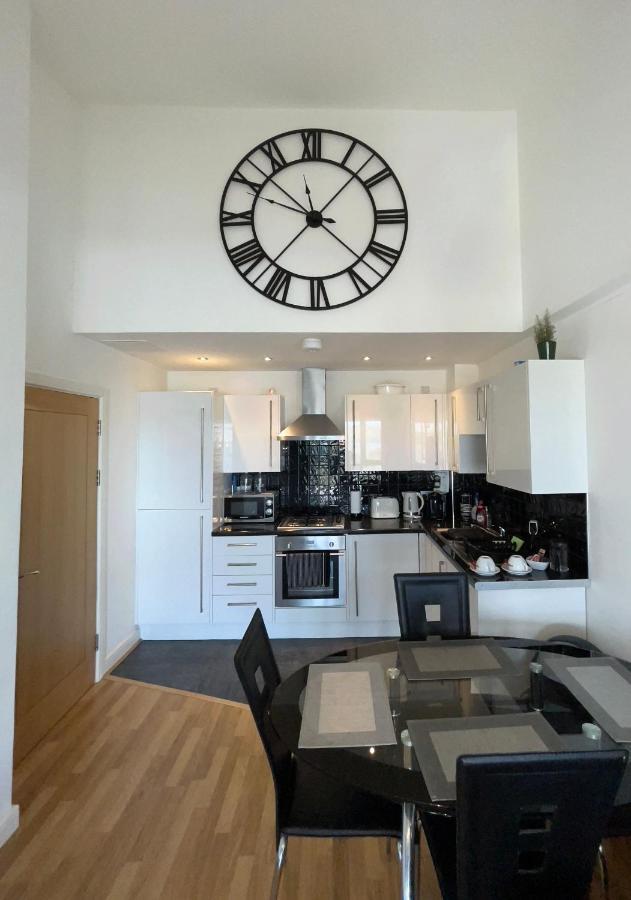 Ocean Crescent City Centre Penthouse Level Apartment