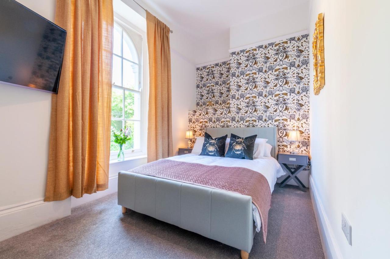 Wyndham Square By K Boutique Apartment