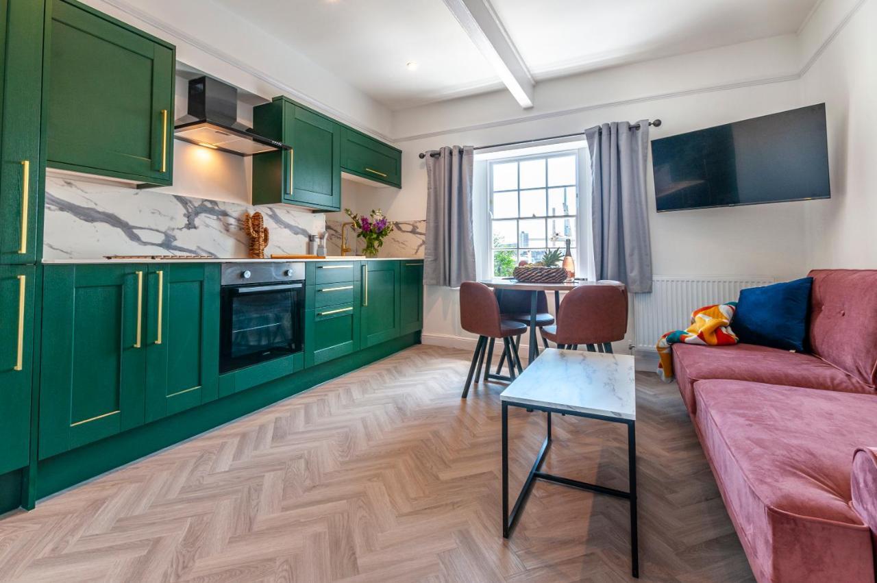 Wyndham Square By K Boutique Apartment