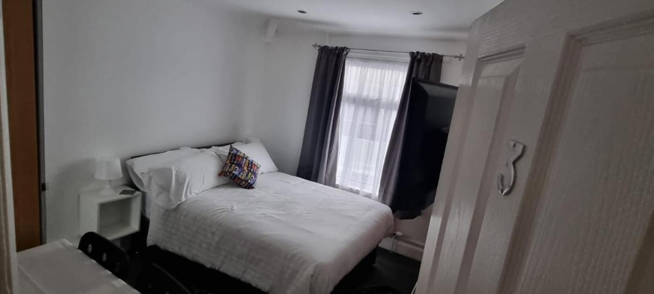 Choco's Homestay Plymouth