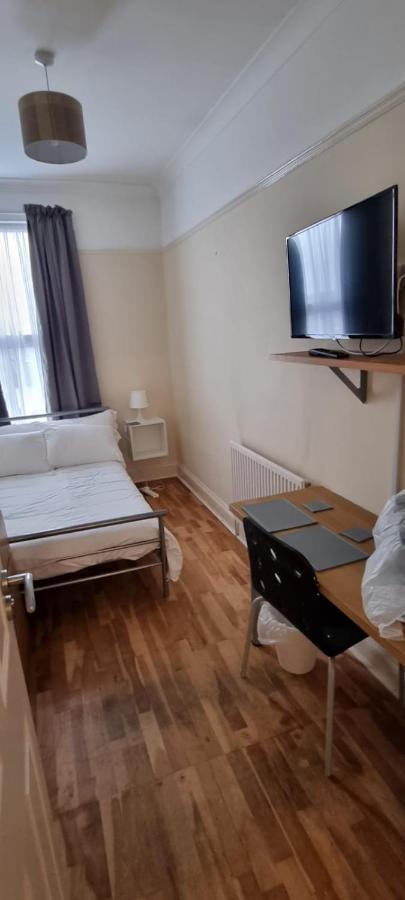 Choco's Homestay Plymouth