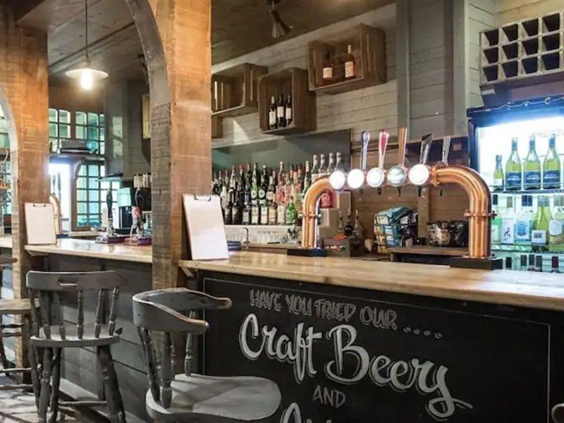 Pub On The