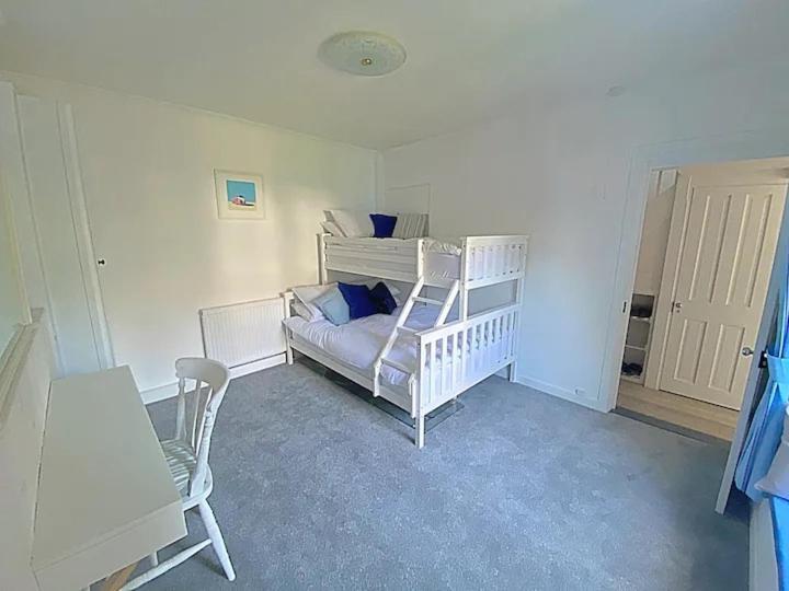 The Retreat @ The Old Smithy, Colebrook Village Plymouth