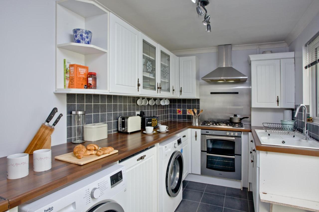 Central Plymouth House - Sleeps 6 - Pets Welcome *