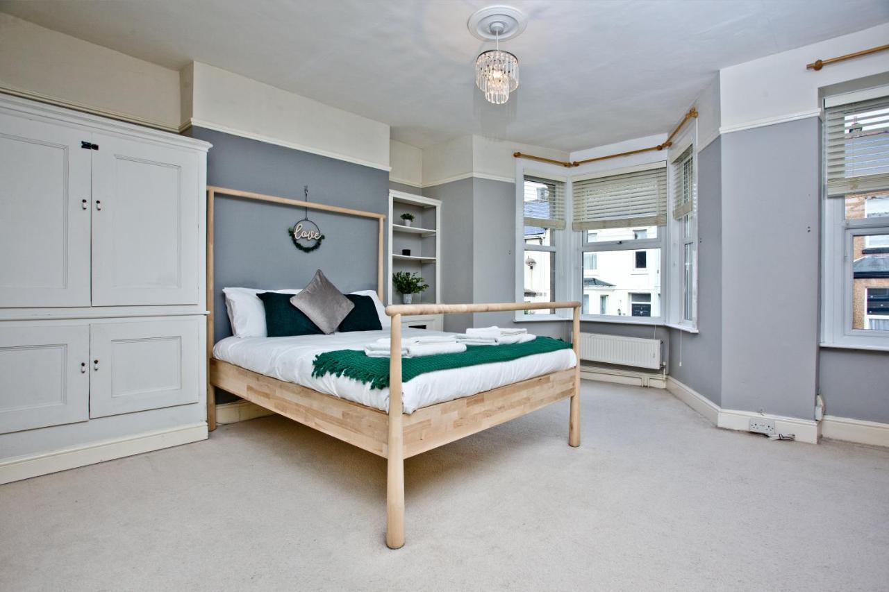 Holiday home Central Plymouth House - Sleeps 6 - Pets Welcome *