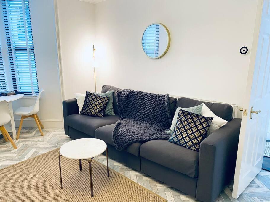 Apartment New 2 Bed, With Parking